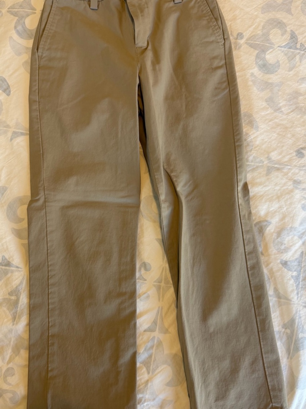 Boys Vineyard Vines Men's Khaki Chino Pants in Tan